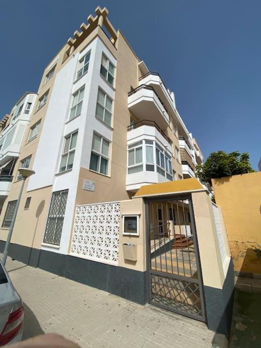 Apartamento A Unos Pasos De La Playa Rota Exterior photo